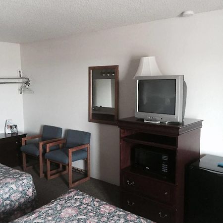 Country Inn Bolivar Екстериор снимка